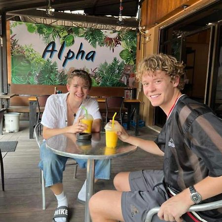 Alpha Hostel Cafe&Bar Ban Khlong Yai Εξωτερικό φωτογραφία