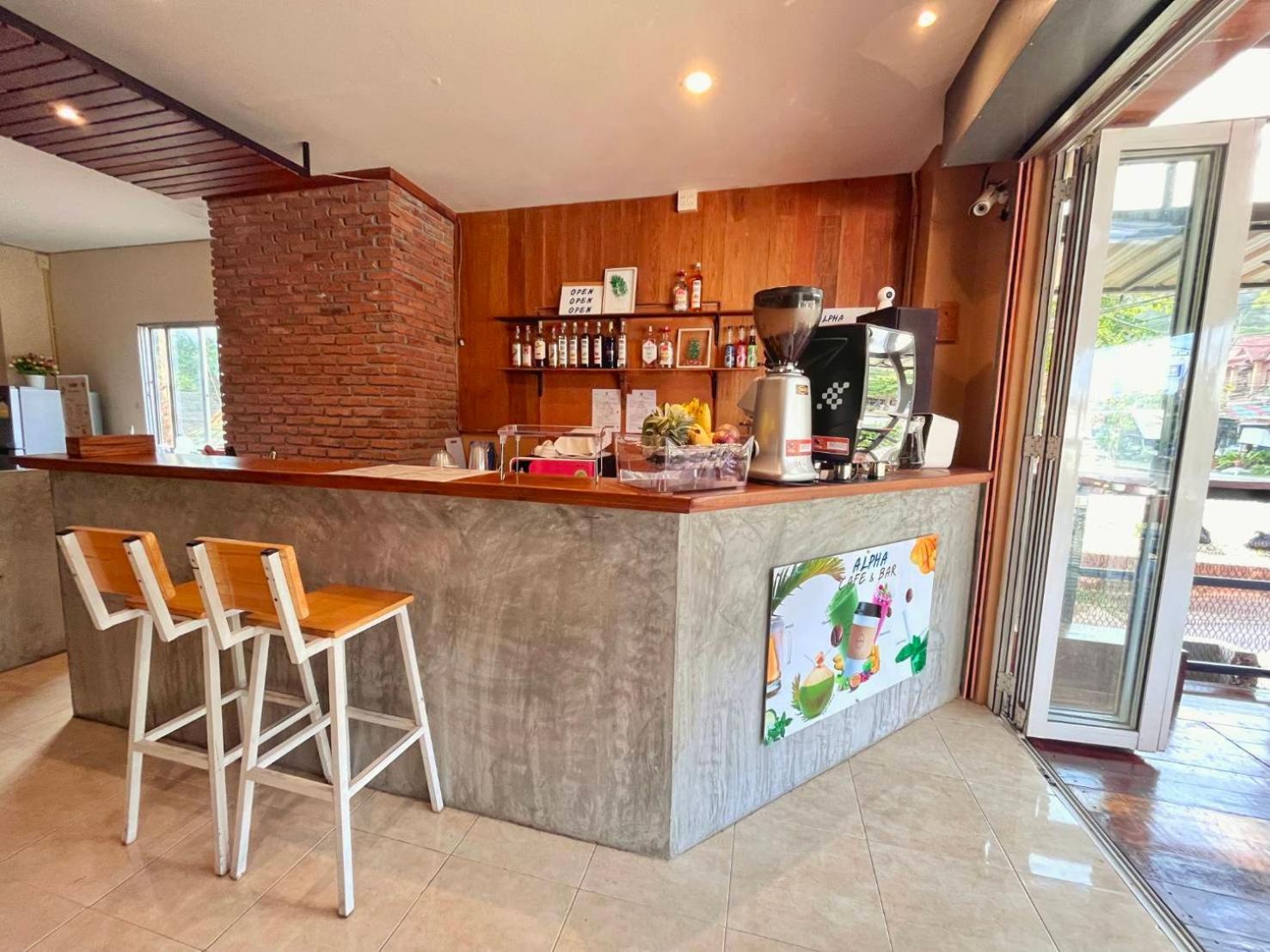 Alpha Hostel Cafe&Bar Ban Khlong Yai Εξωτερικό φωτογραφία